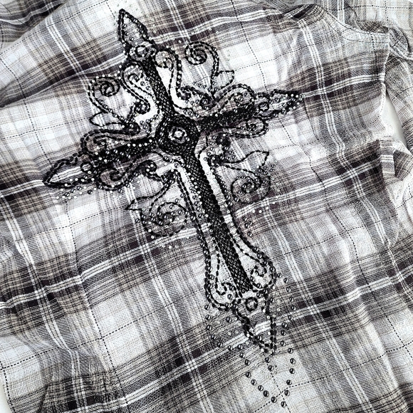NWT! Cross Embellished Flannel Shirt - Picture 3 of 4
